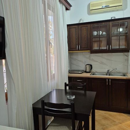Vita Apartment - Spacious Garden And Balcony 5 Min To Beach & Center คซามิล ภายนอก รูปภาพ
