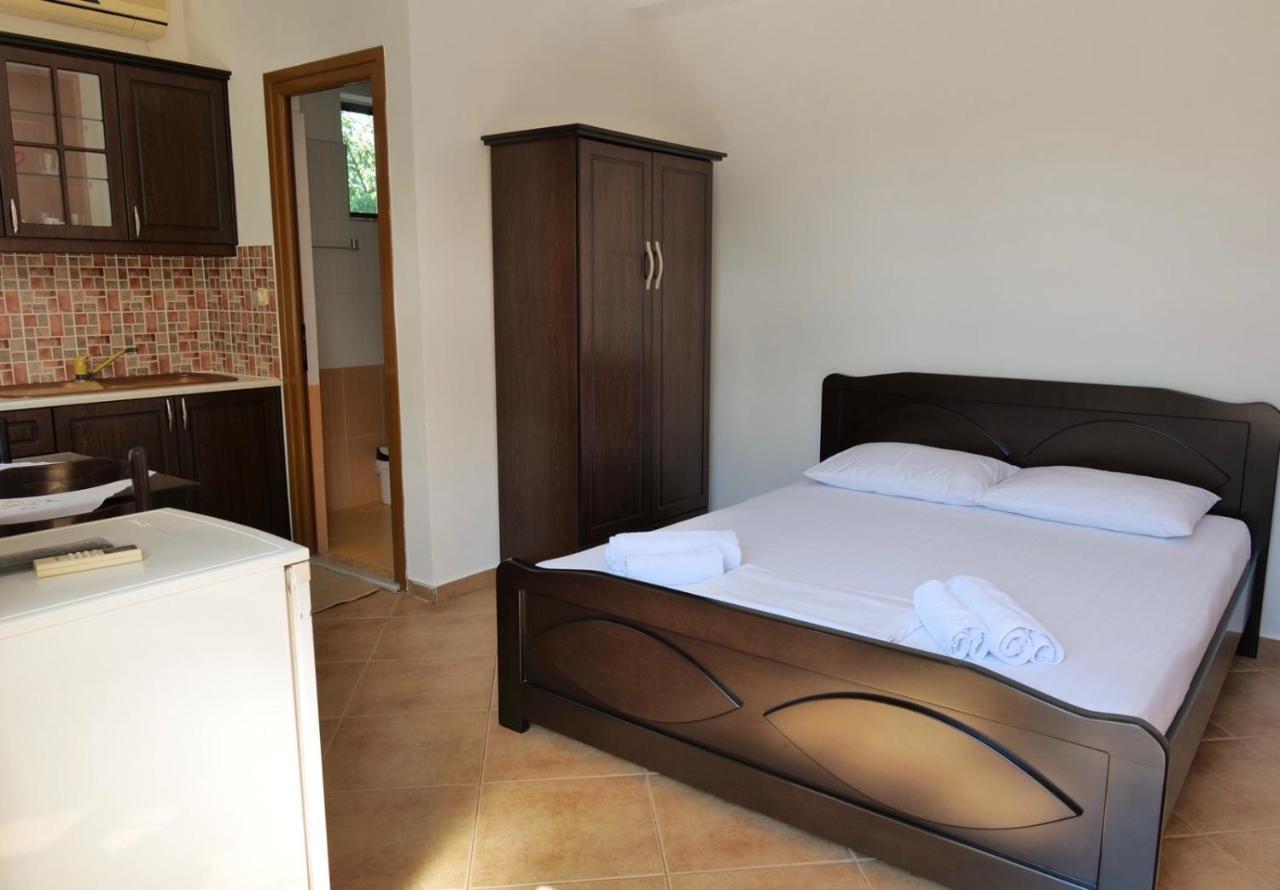Vita Apartment - Spacious Garden And Balcony 5 Min To Beach & Center คซามิล ภายนอก รูปภาพ