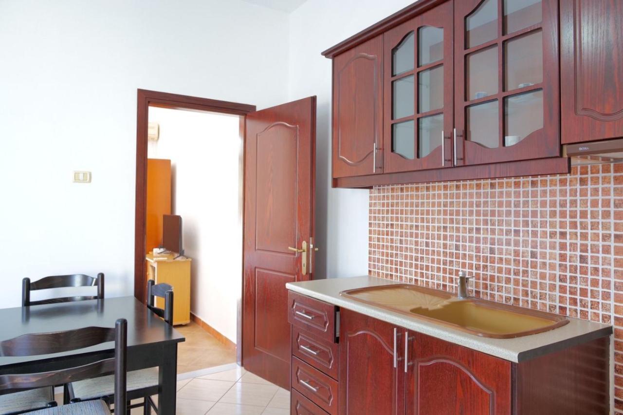 Vita Apartment - Spacious Garden And Balcony 5 Min To Beach & Center คซามิล ภายนอก รูปภาพ