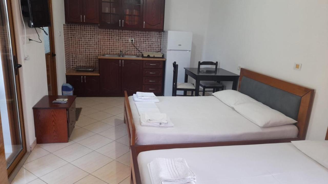 Vita Apartment - Spacious Garden And Balcony 5 Min To Beach & Center คซามิล ภายนอก รูปภาพ