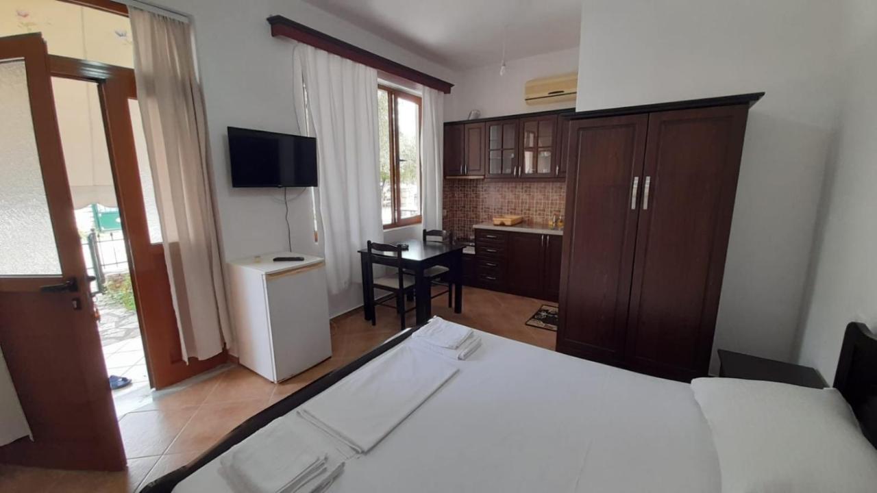 Vita Apartment - Spacious Garden And Balcony 5 Min To Beach & Center คซามิล ภายนอก รูปภาพ