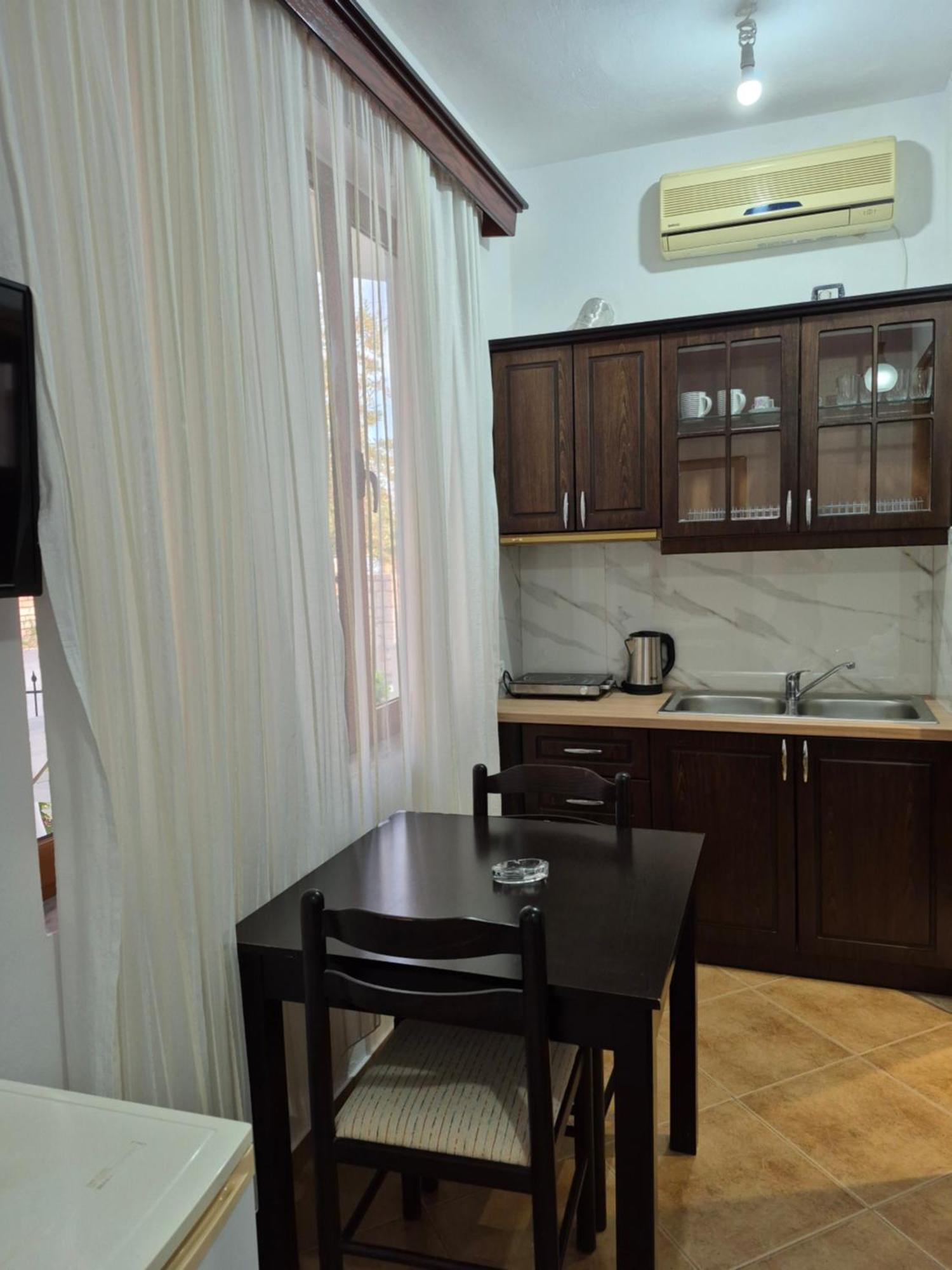 Vita Apartment - Spacious Garden And Balcony 5 Min To Beach & Center คซามิล ภายนอก รูปภาพ