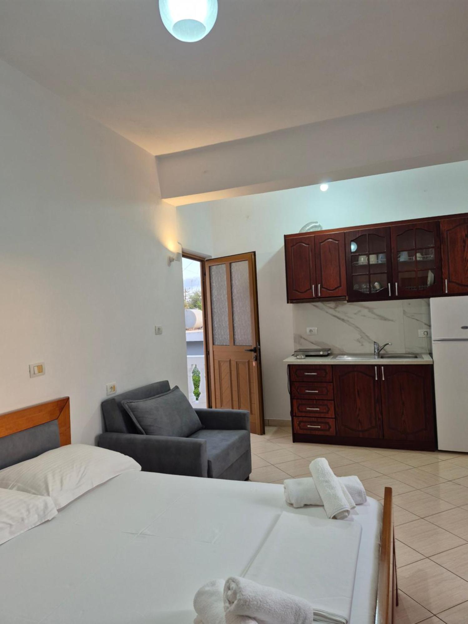 Vita Apartment - Spacious Garden And Balcony 5 Min To Beach & Center คซามิล ภายนอก รูปภาพ