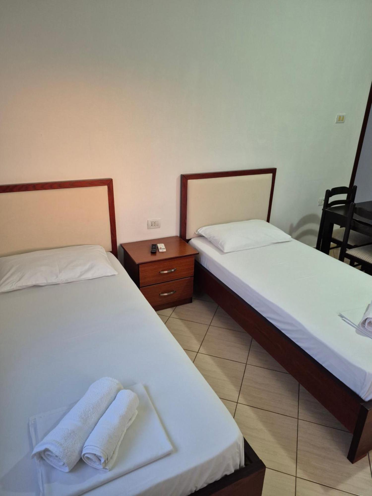 Vita Apartment - Spacious Garden And Balcony 5 Min To Beach & Center คซามิล ภายนอก รูปภาพ